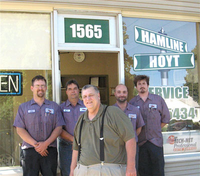 w-hamiline-hoyt-station The Hamline-Hoyt Service staff with Steve Horazdovsky foreground, from left, Joe Solheid, Kevin Loftus, Dave Moffat and Jason Bishop. (Park Bugle photo by Roger Bergerson)